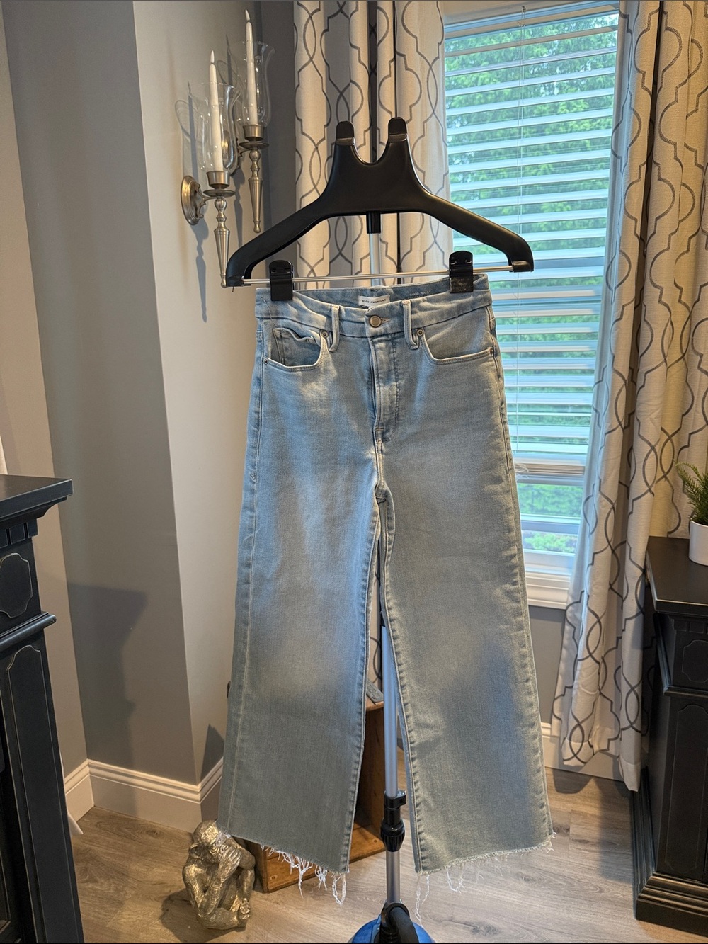 Good American Light Blue Cropped Wide-Leg Jeans